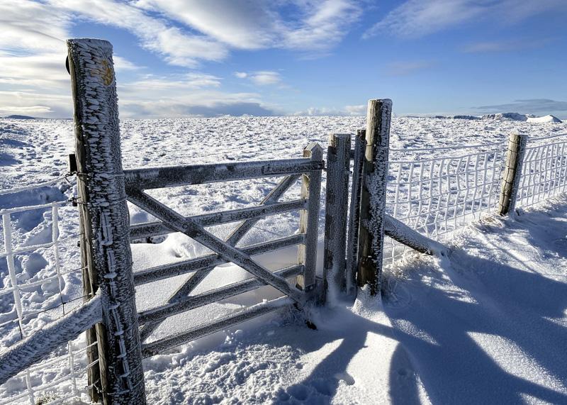 Red Crag Gate